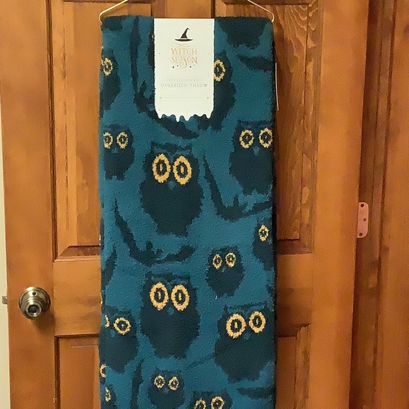 Witch Season Other - Witch Season Feather Knit Owl Throw🦉